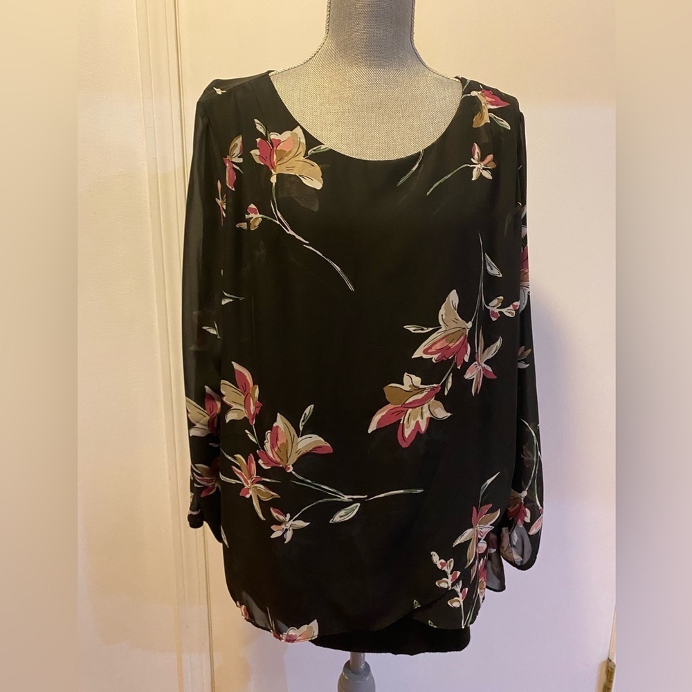 AGB Black Floral Tiered Blouse, Size 1X - Picture 2 of 6